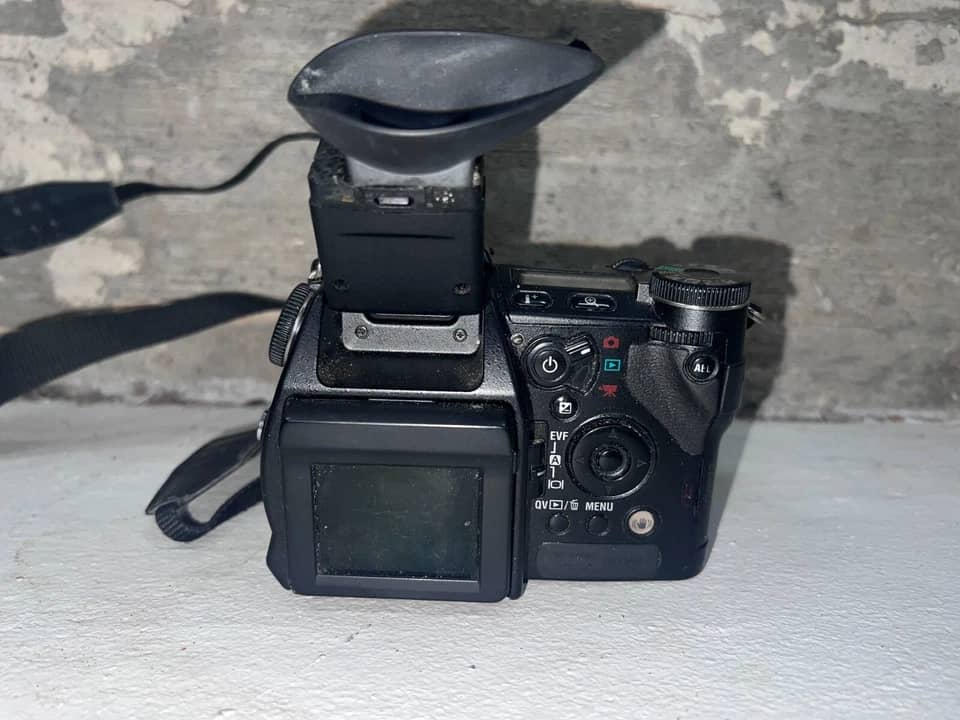 Minolta DiMAGE A2 Digital Cameras