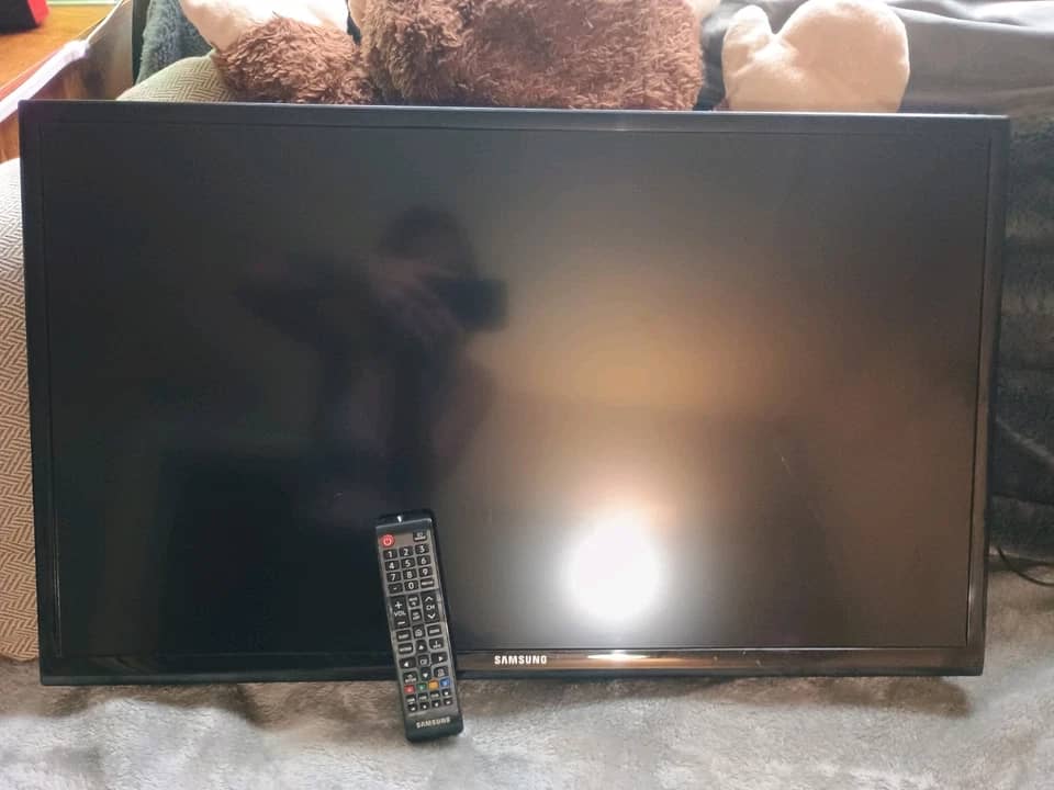 Samsung BLAUPUNKT BN24H1131BKB TVs