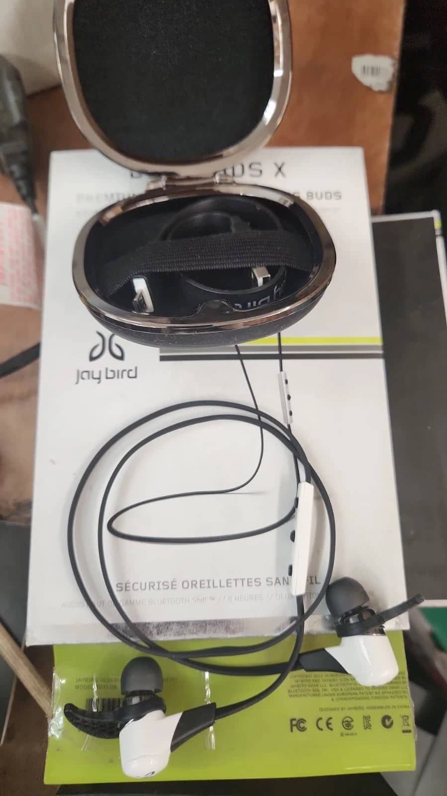Jaybird Bluebuds X Headphones & Earbuds White Used - Good