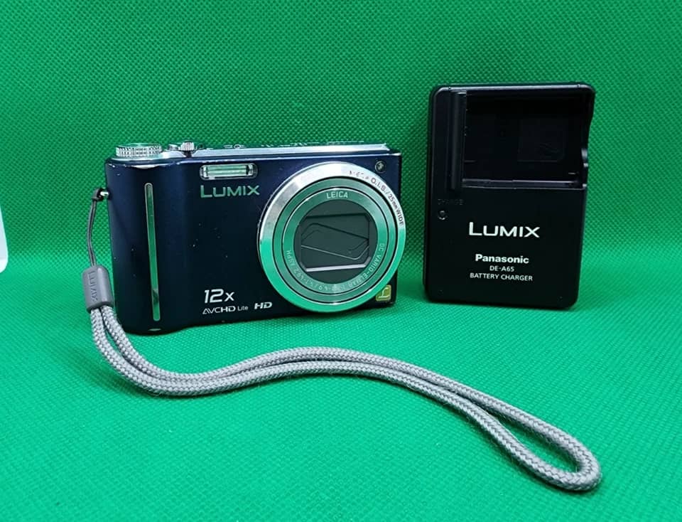 Panasonic DiMAGE Z3 Digital Cameras