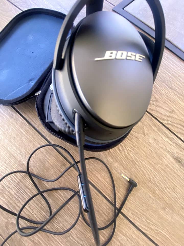 Bose QuietComfort 25 Headphones & Earbuds 