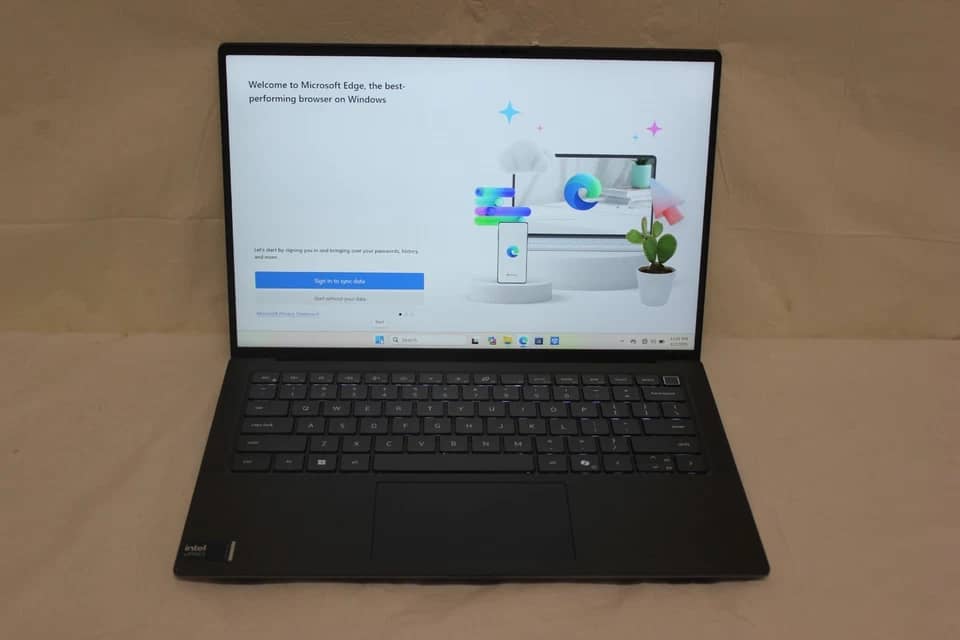 Dell Precision 5490 Computers