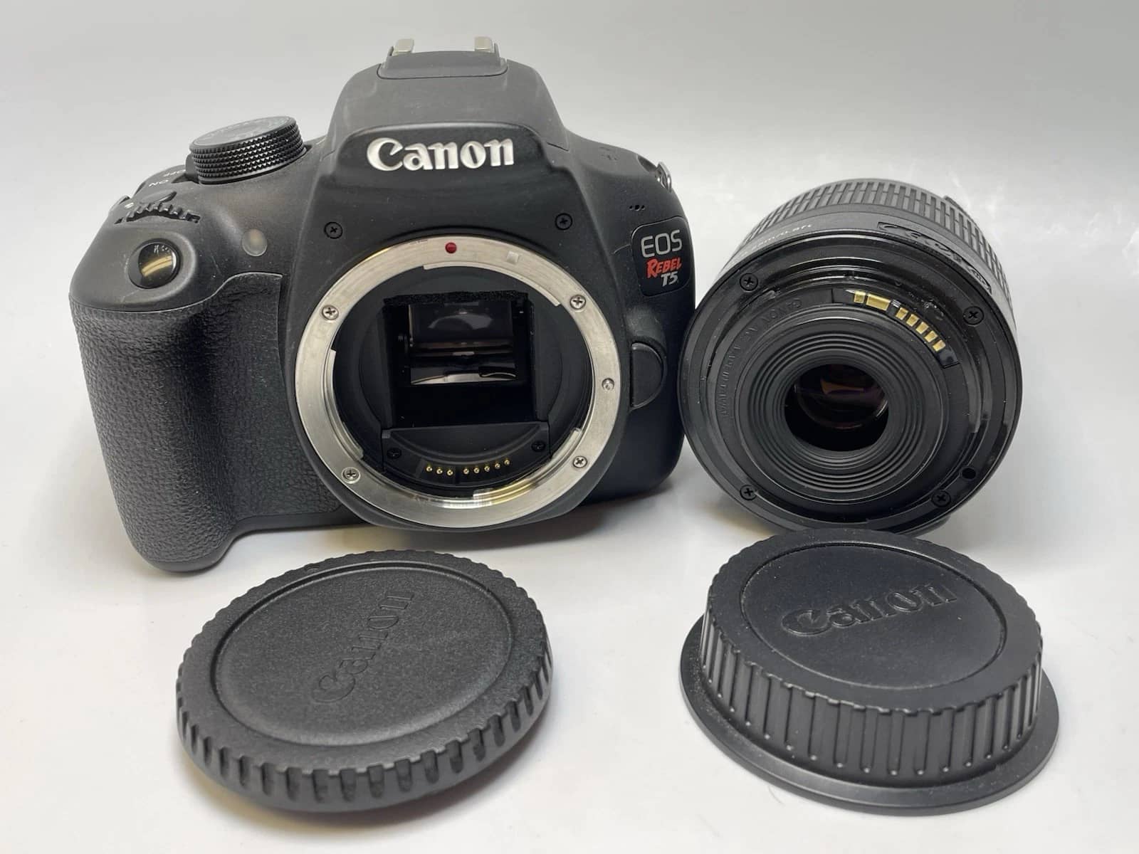 Canon T5 / EOS 1200D Digital Cameras Black Used - Good 18-55mm IS II Kit