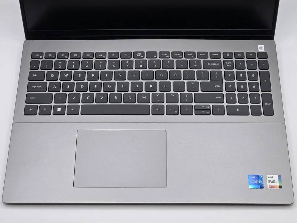 Dell Vostro 5620 Computers