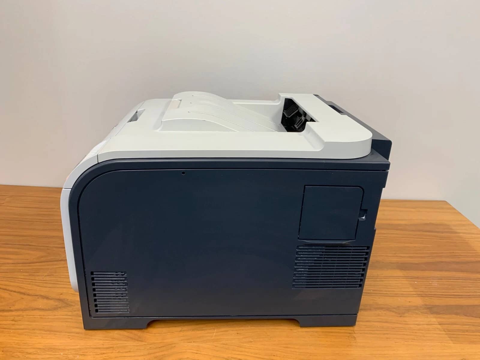 HP CP2025dn Printers Refurbished - Excellent