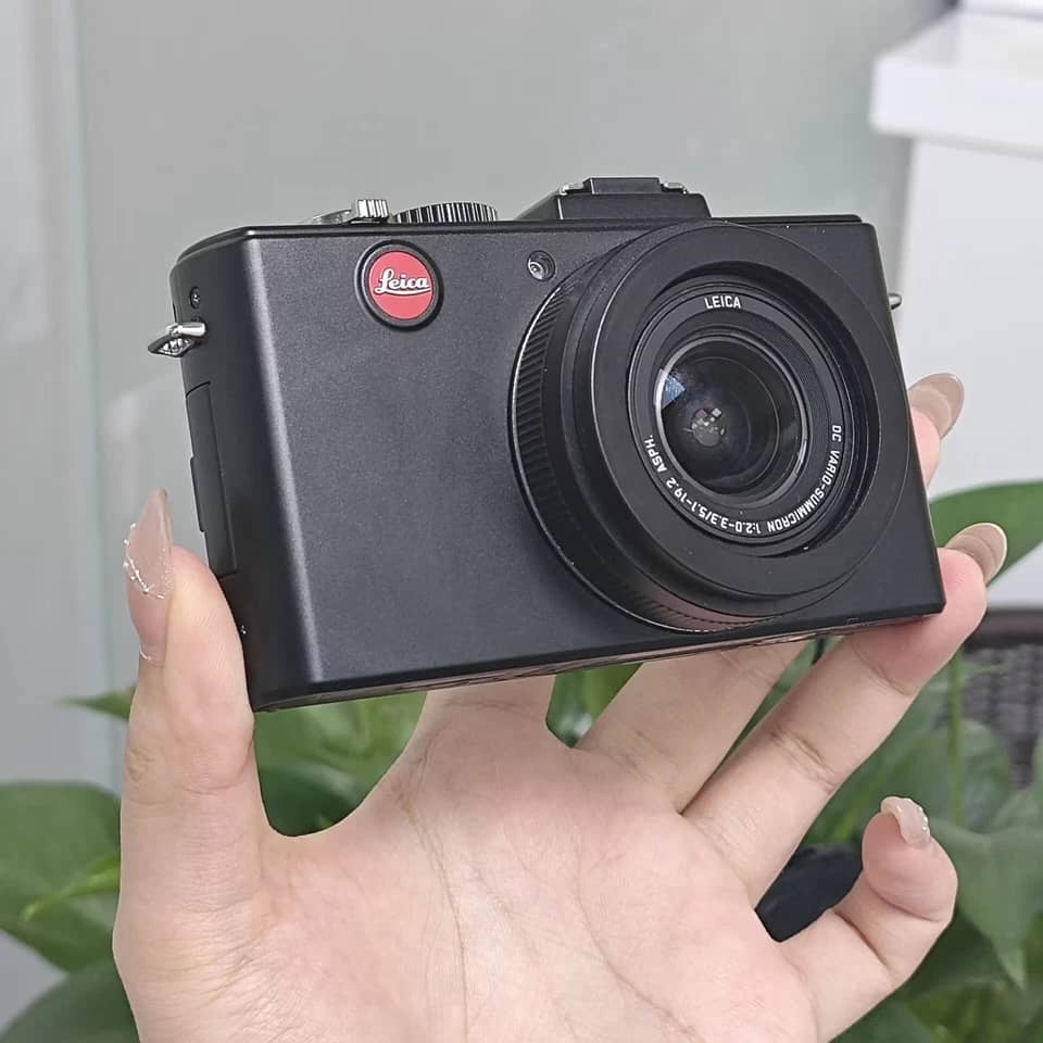 Leica D-LUX 5 Digital Cameras Black New Body Only