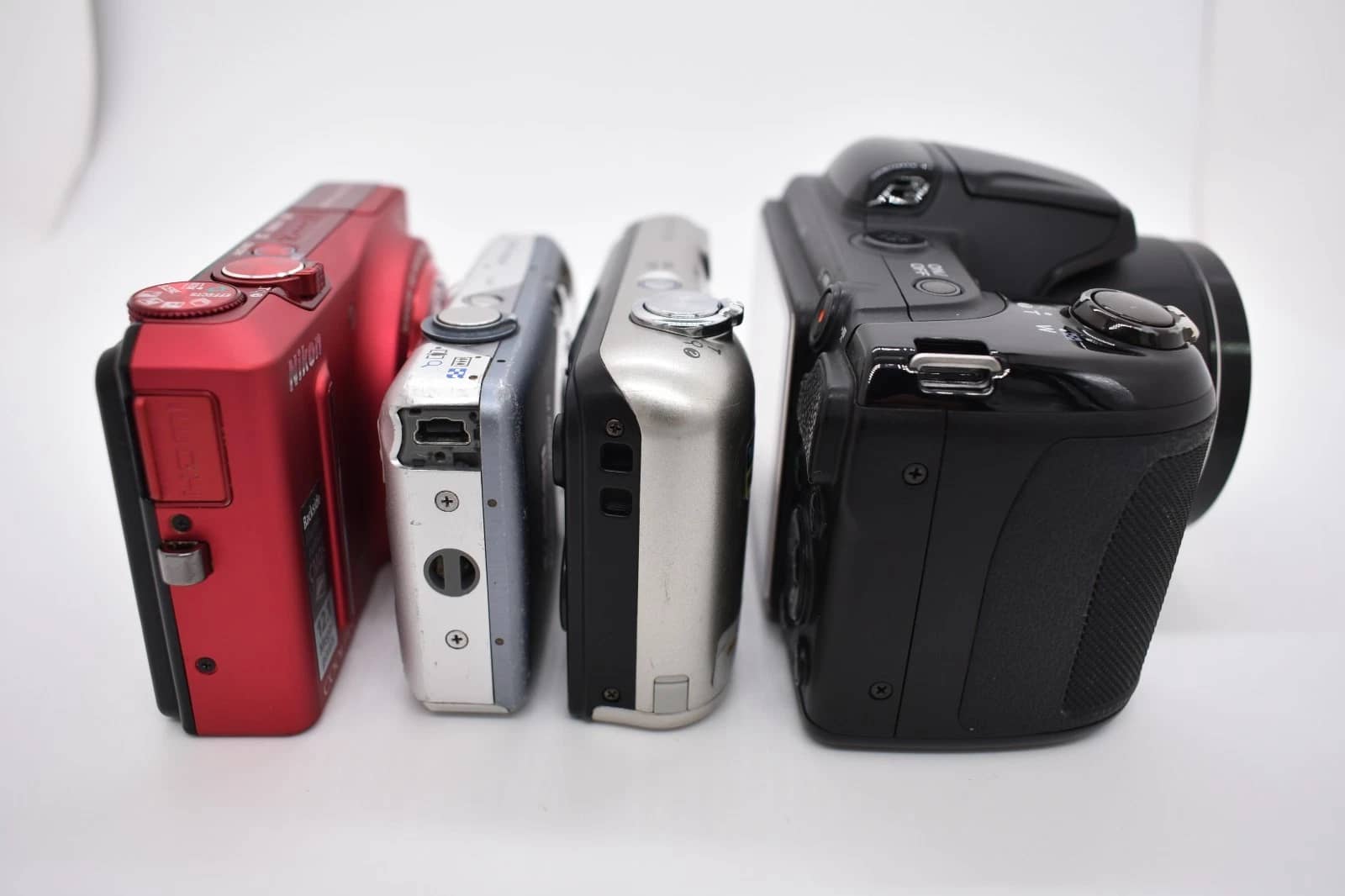 Nikon COOLPIX S9100 Digital Cameras Black New Body Only