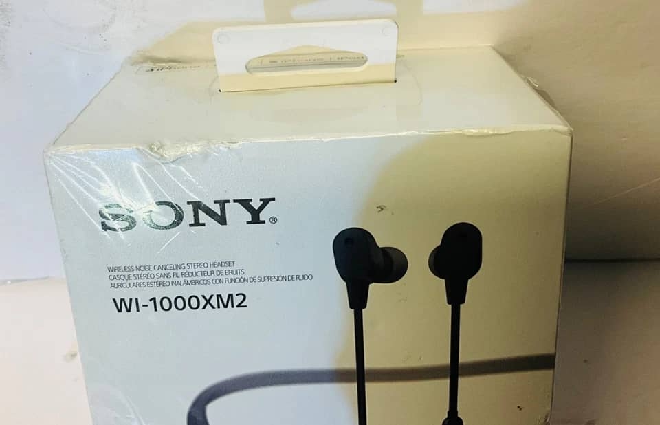 Sony WI-1000XM2 Headphones & Earbuds Black New