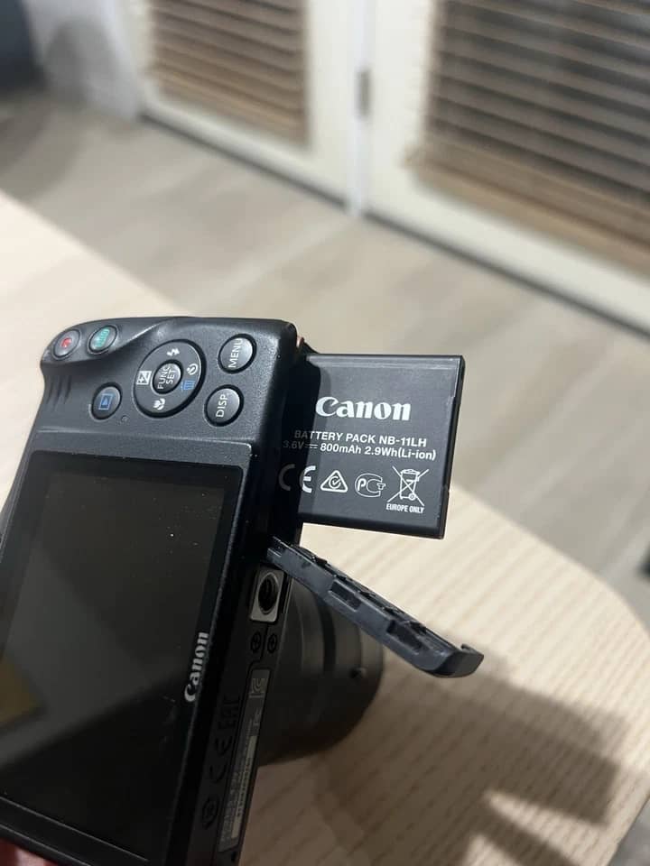 Canon PowerShot SX400 IS Digital Cameras Black Used - Good Body Only
