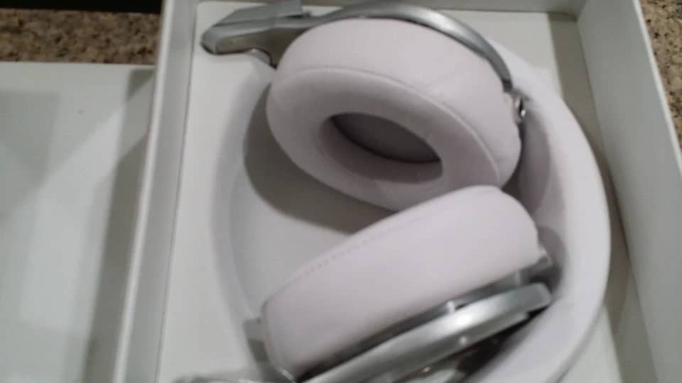 Beats by Dr. Dre Pro Headphones & Earbuds Black New