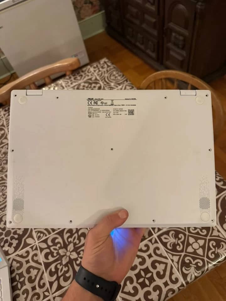 ASUS Vivobook MJ401TA Computers