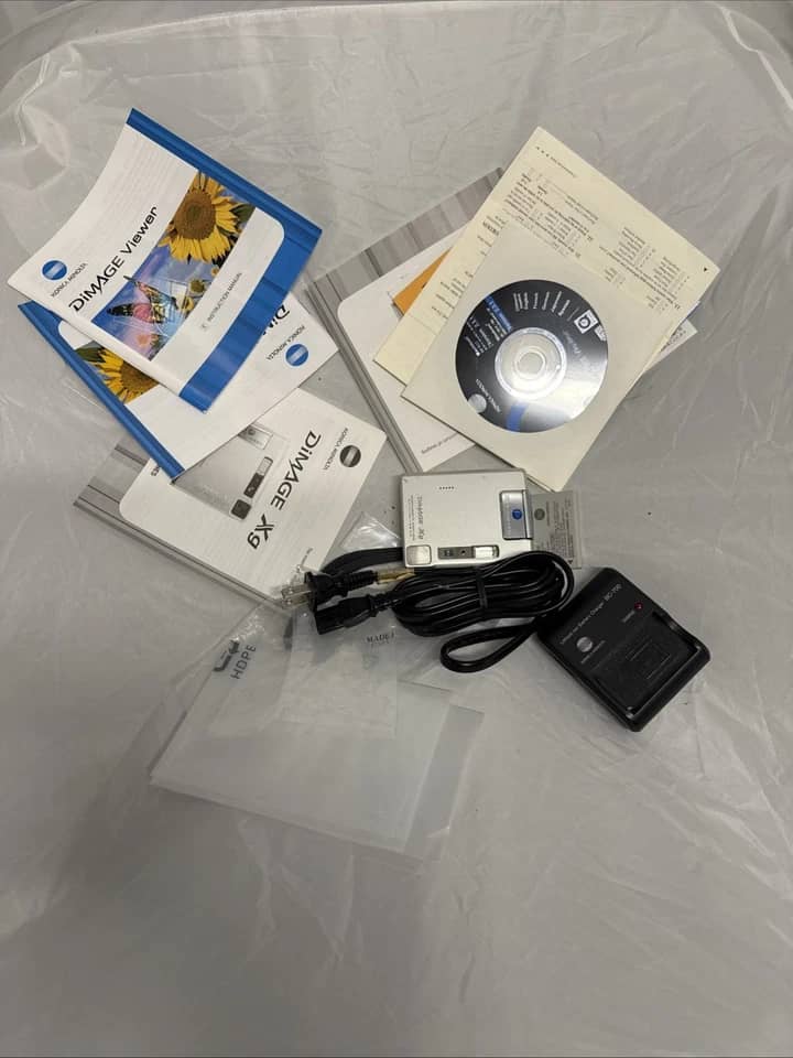 Minolta DiMAGE Xg Digital Cameras