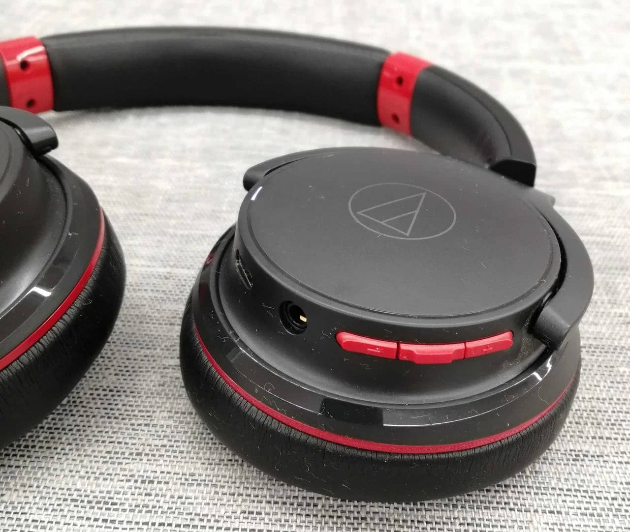 Audio-Technica ATH-S220BT Headphones & Earbuds Black New