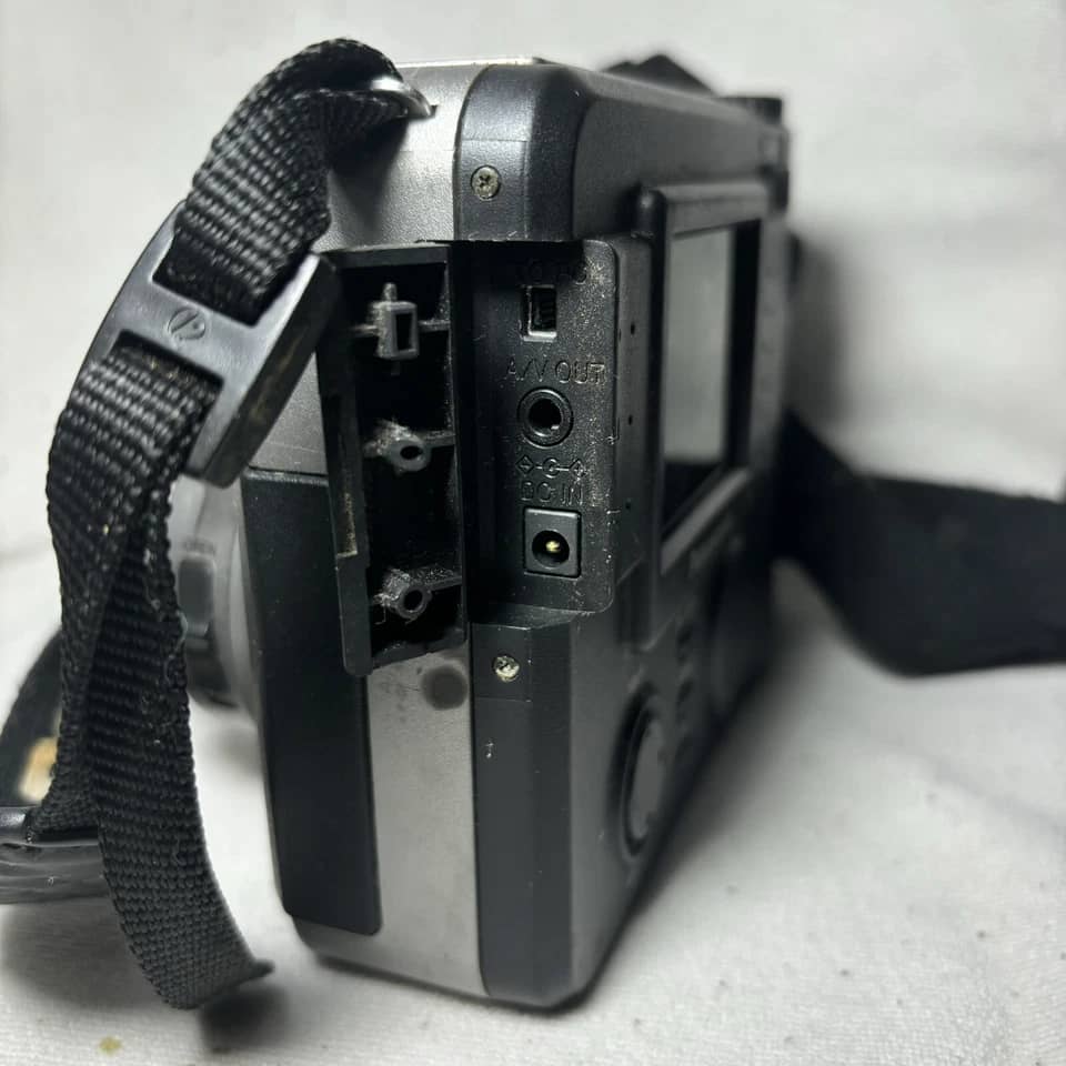 Panasonic PalmCam PV-SD4090 Digital Cameras Black New Body Only