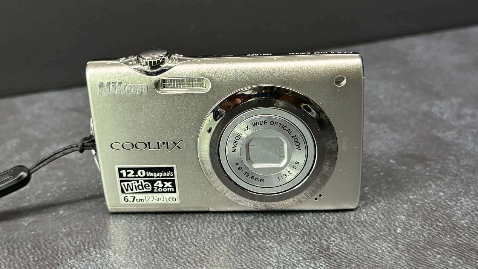 Nikon COOLPIX S3000 Digital Cameras Purple New Body Only