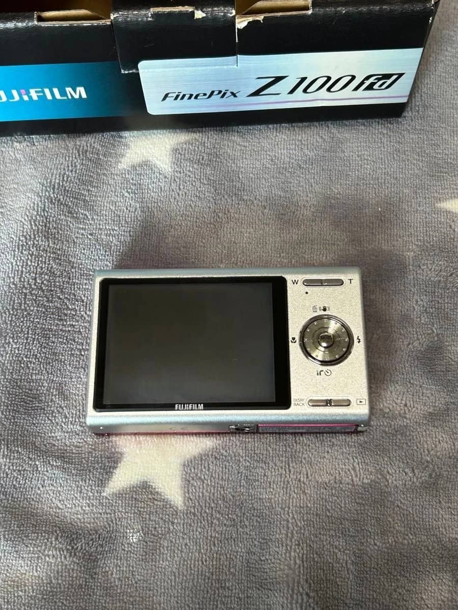 Fujifilm FinePix Z100fd Digital Cameras Silver New Body Only