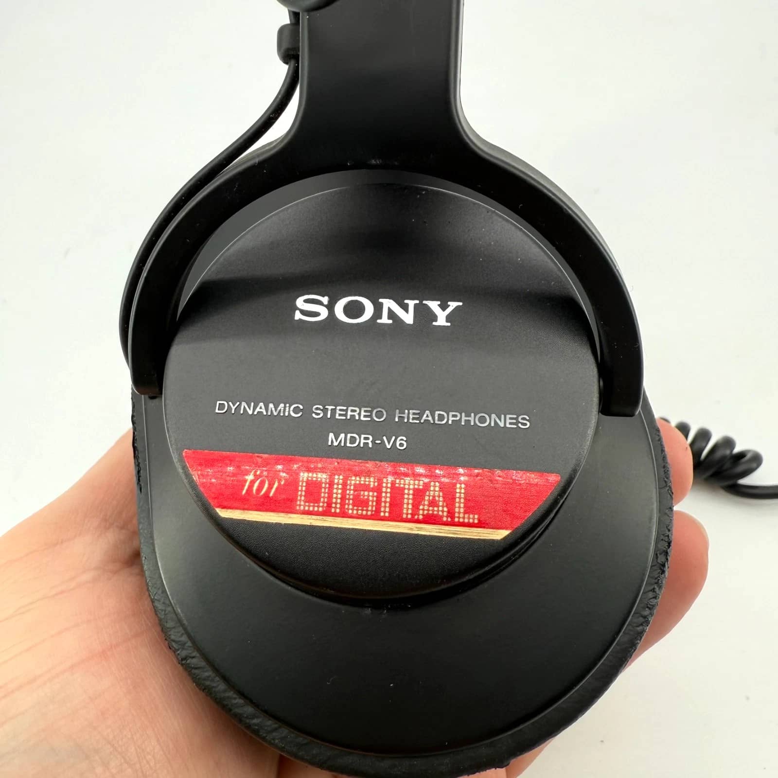 Sony MDR-V6 Headphones & Earbuds Black New