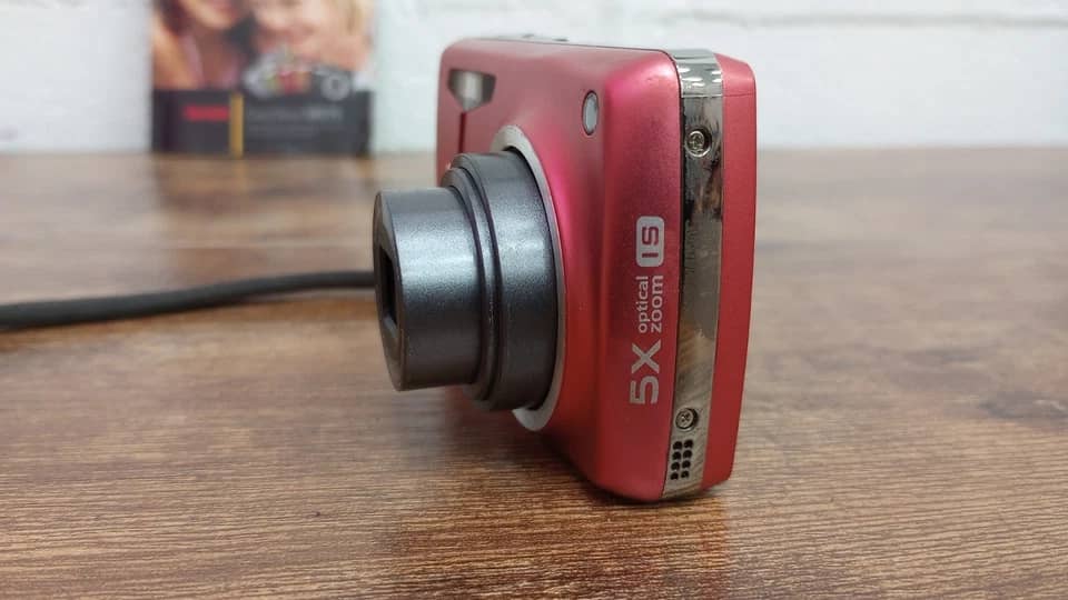 Kodak EasyShare M575 Digital Cameras pink Used - Good Body Only