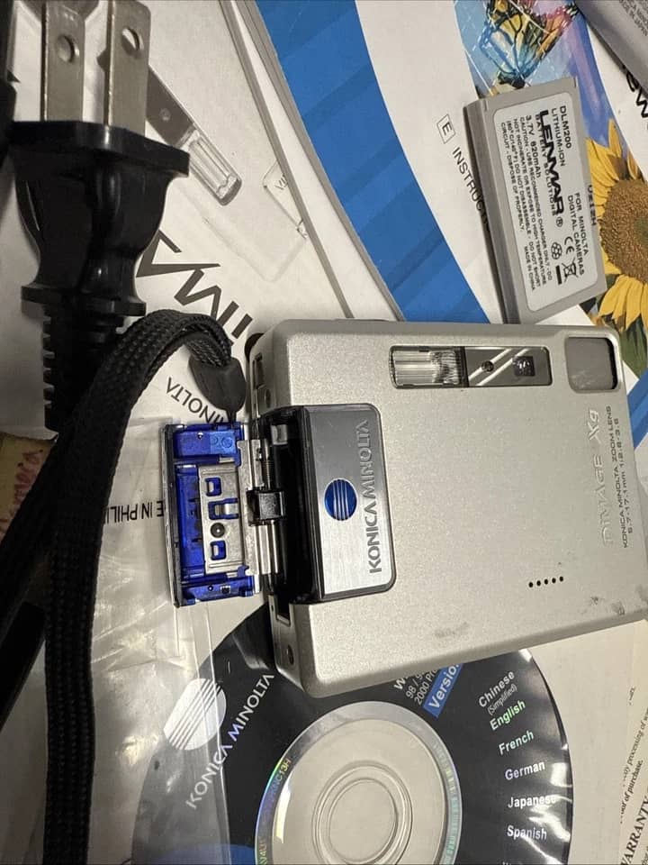 Minolta DiMAGE Xg Digital Cameras