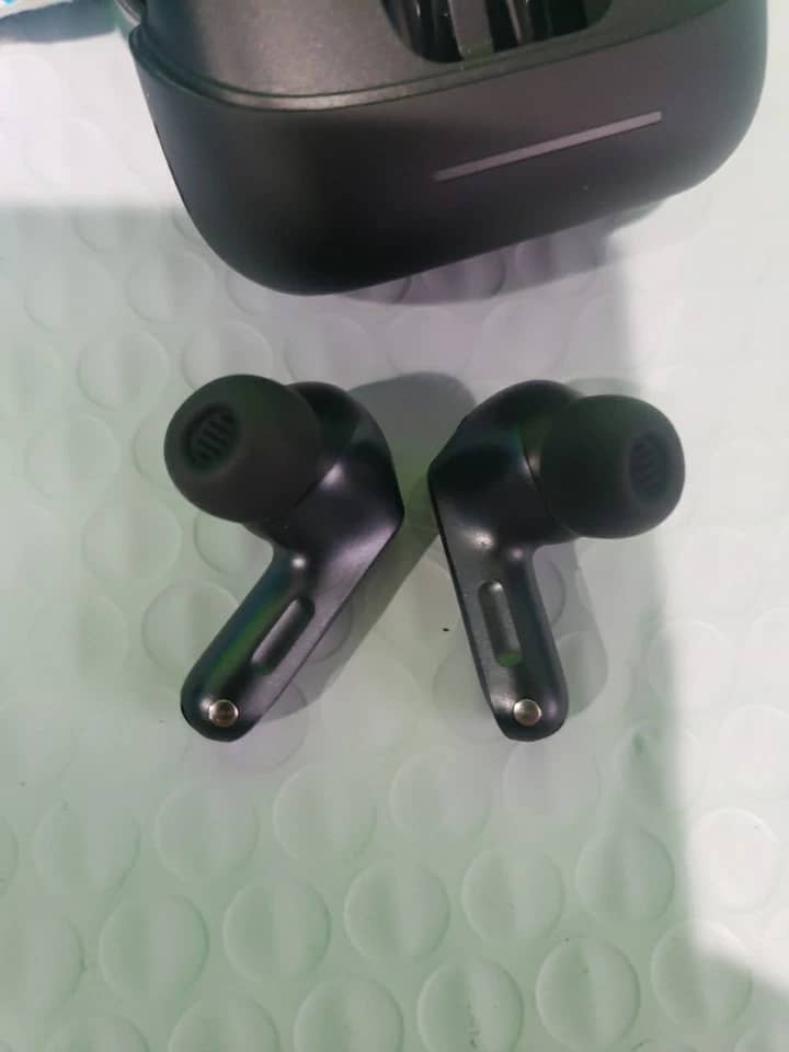 JLab Epic Pods Headphones & Earbuds Black New