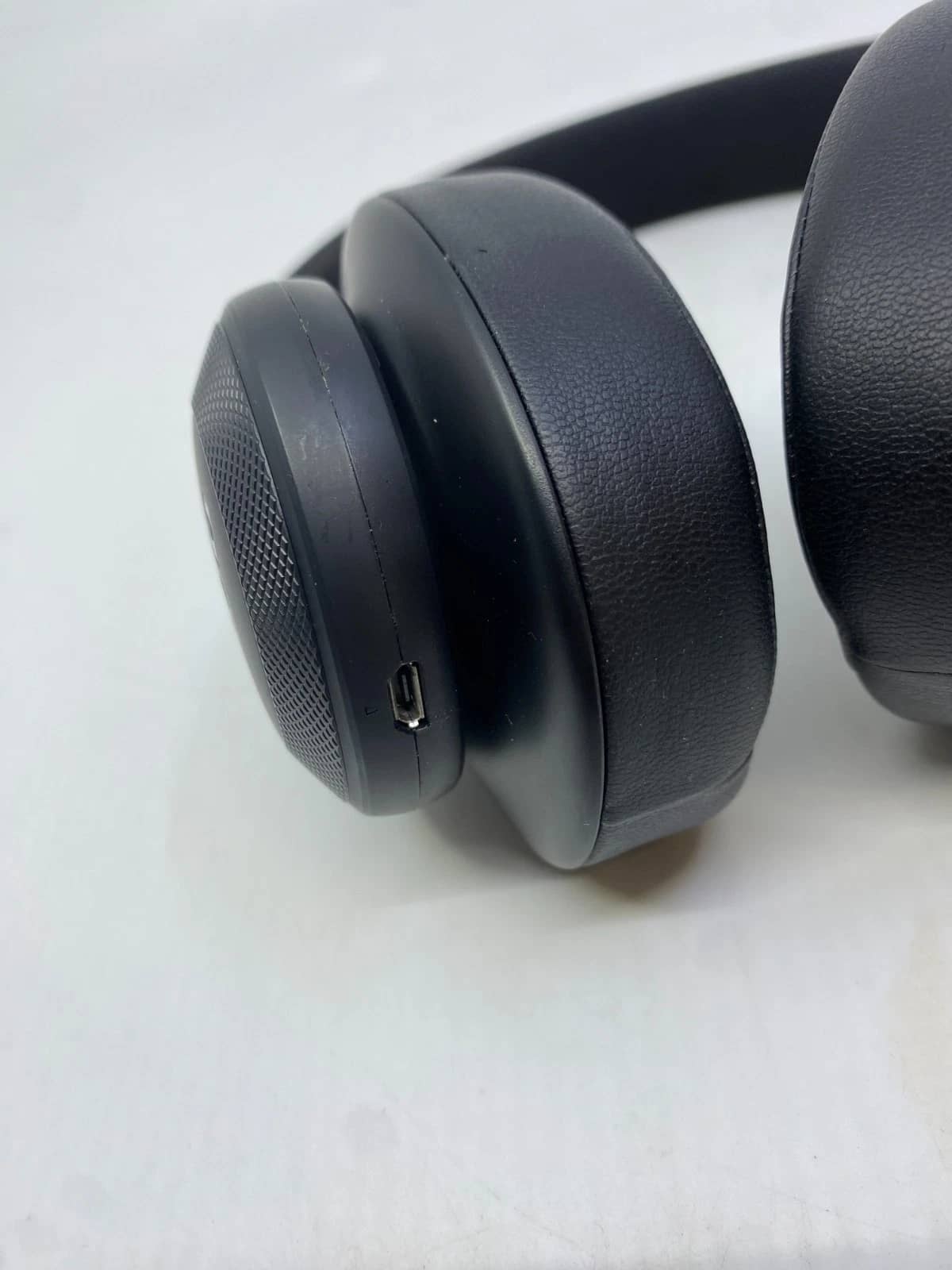 JBL E55BT Headphones & Earbuds Black New