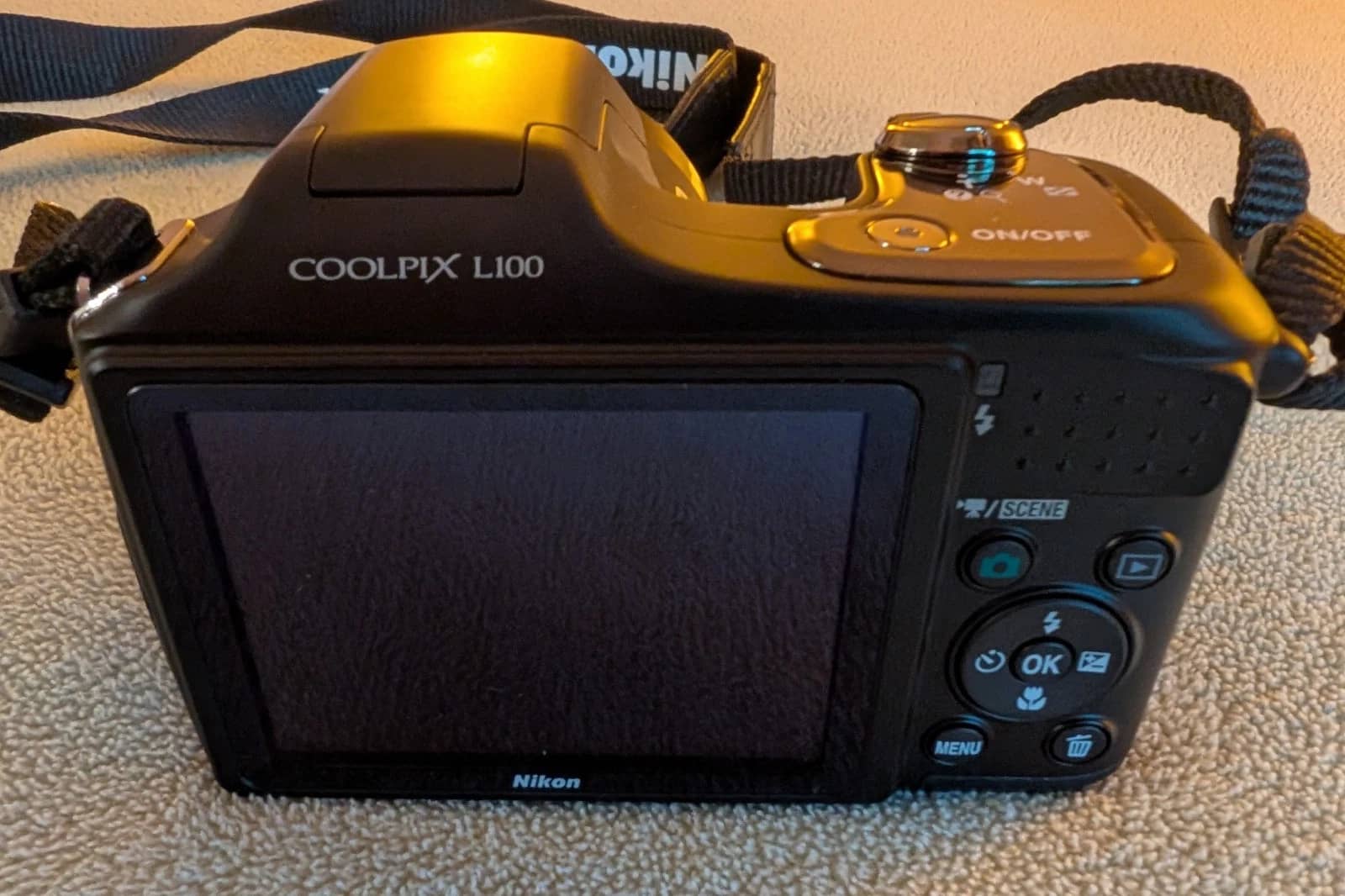 Nikon COOLPIX L100 Digital Cameras Black New Body Only