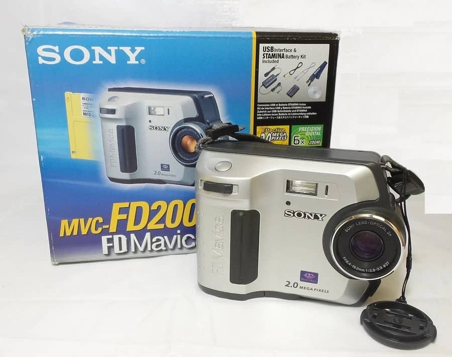 Sony MVC-FD200 Digital Cameras Silver Used - Good Body Only
