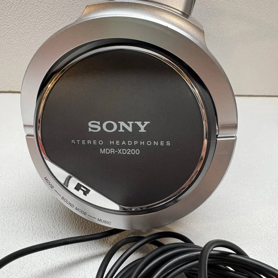 Sony MDR-XD200 Headphones & Earbuds Black New