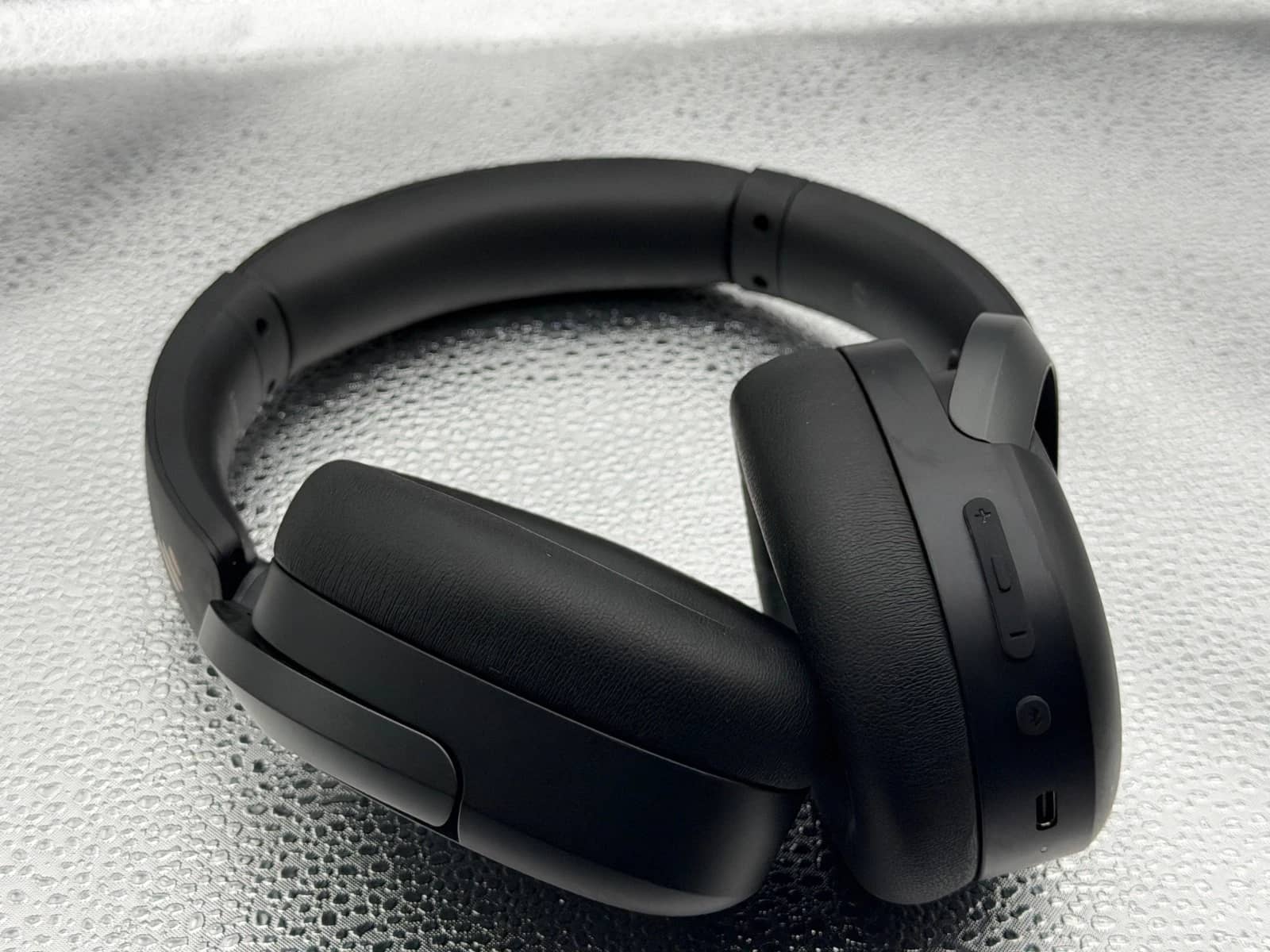 Edifier W830NB Headphones & Earbuds Black New