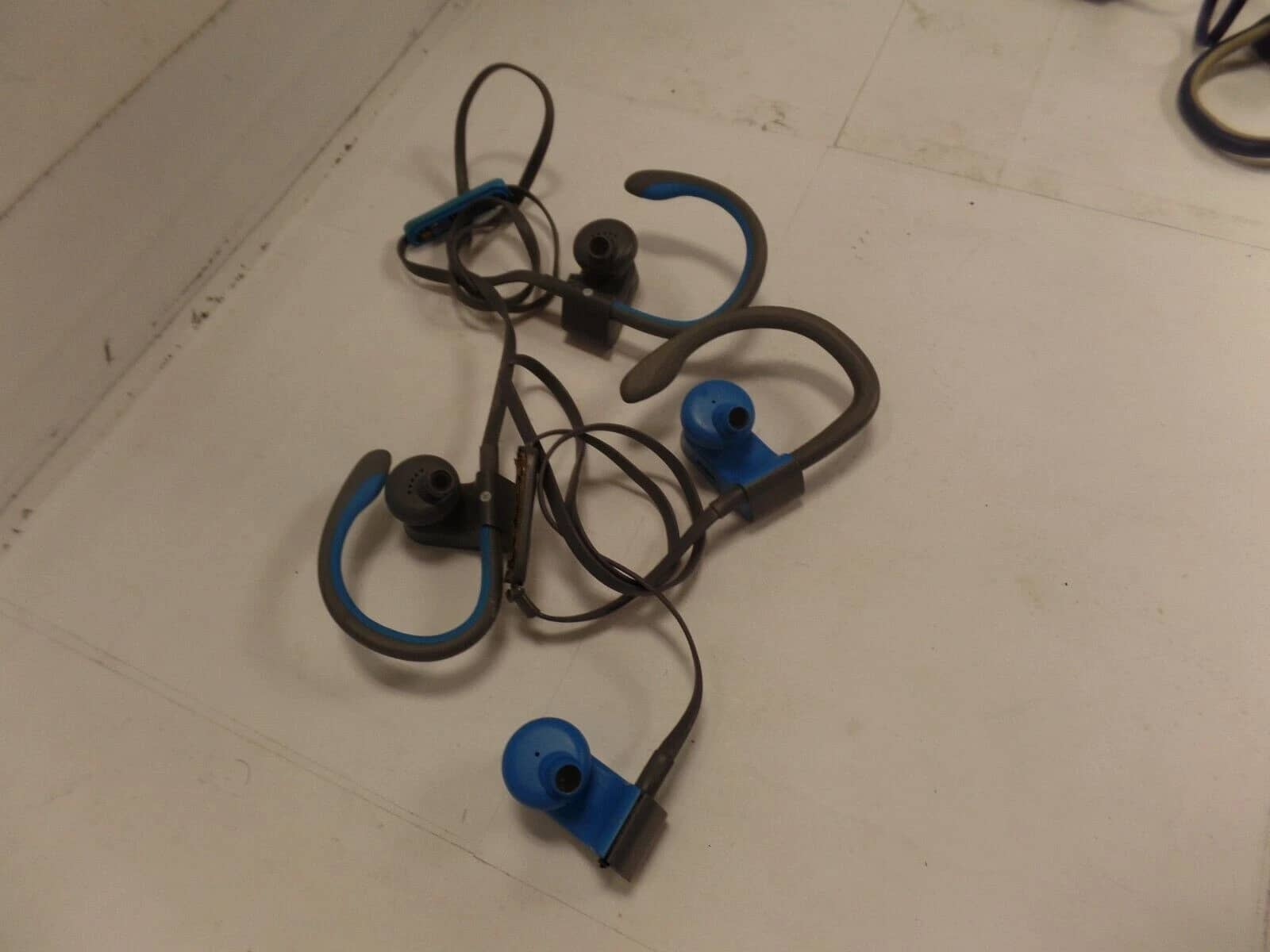 Beats Powerbeats2 Headphones & Earbuds Blue New