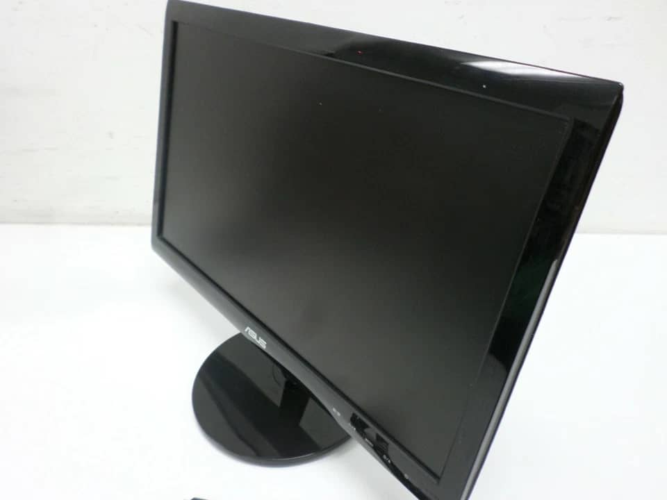 ASUS VS197T Monitors