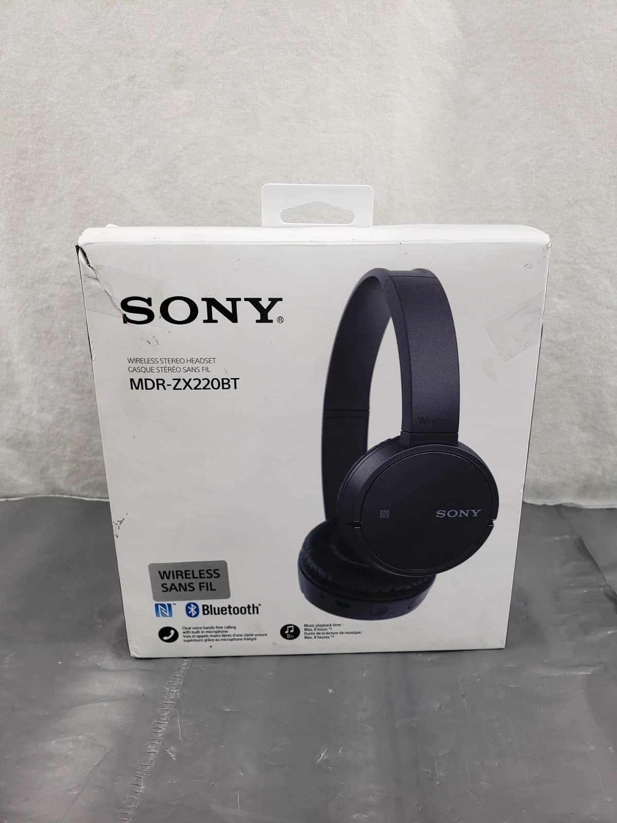 Sony ZX220BT Headphones & Earbuds Black Refurbished - Excellent