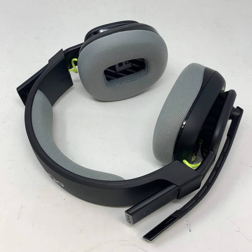 Logitech A10 Headphones & Earbuds 