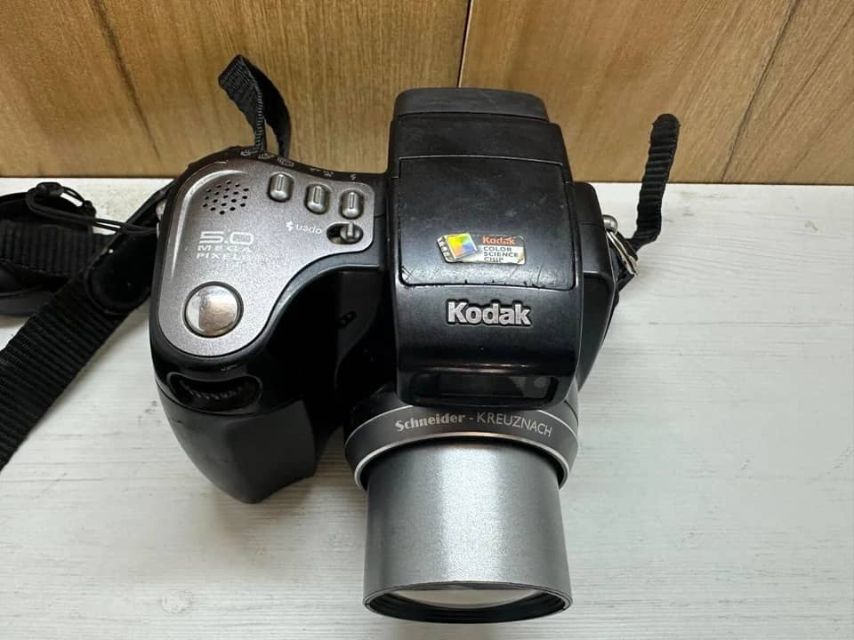 Kodak EasyShare DX7590 Digital Cameras Black Used - Good Body Only