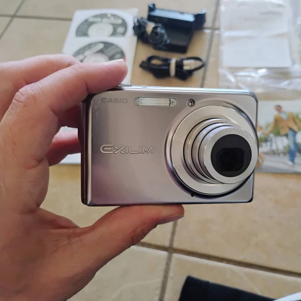 Casio Exilim EX-S770 Digital Cameras Gray New Body Only