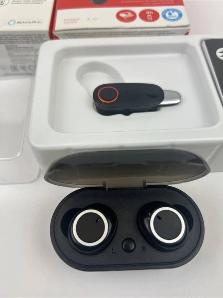 Motorola Boom 3 Headphones & Earbuds Black Refurbished - Excellent