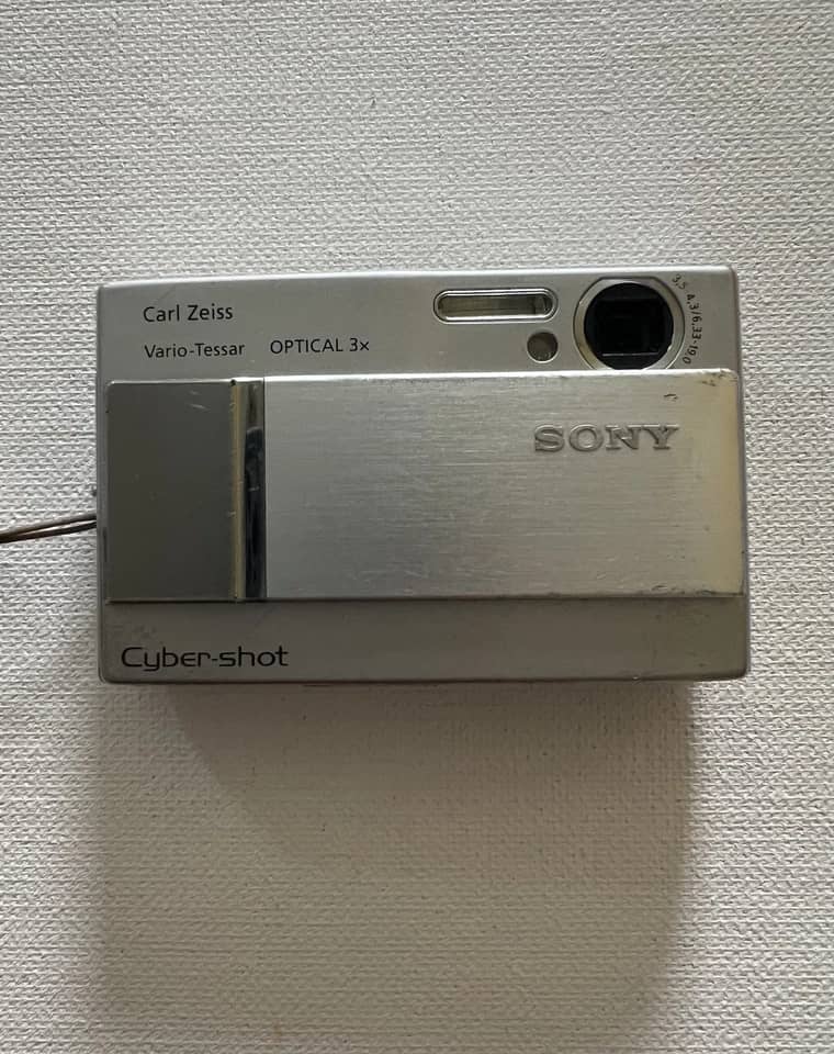 Sony DSC T10 Digital Cameras Black New Body Only