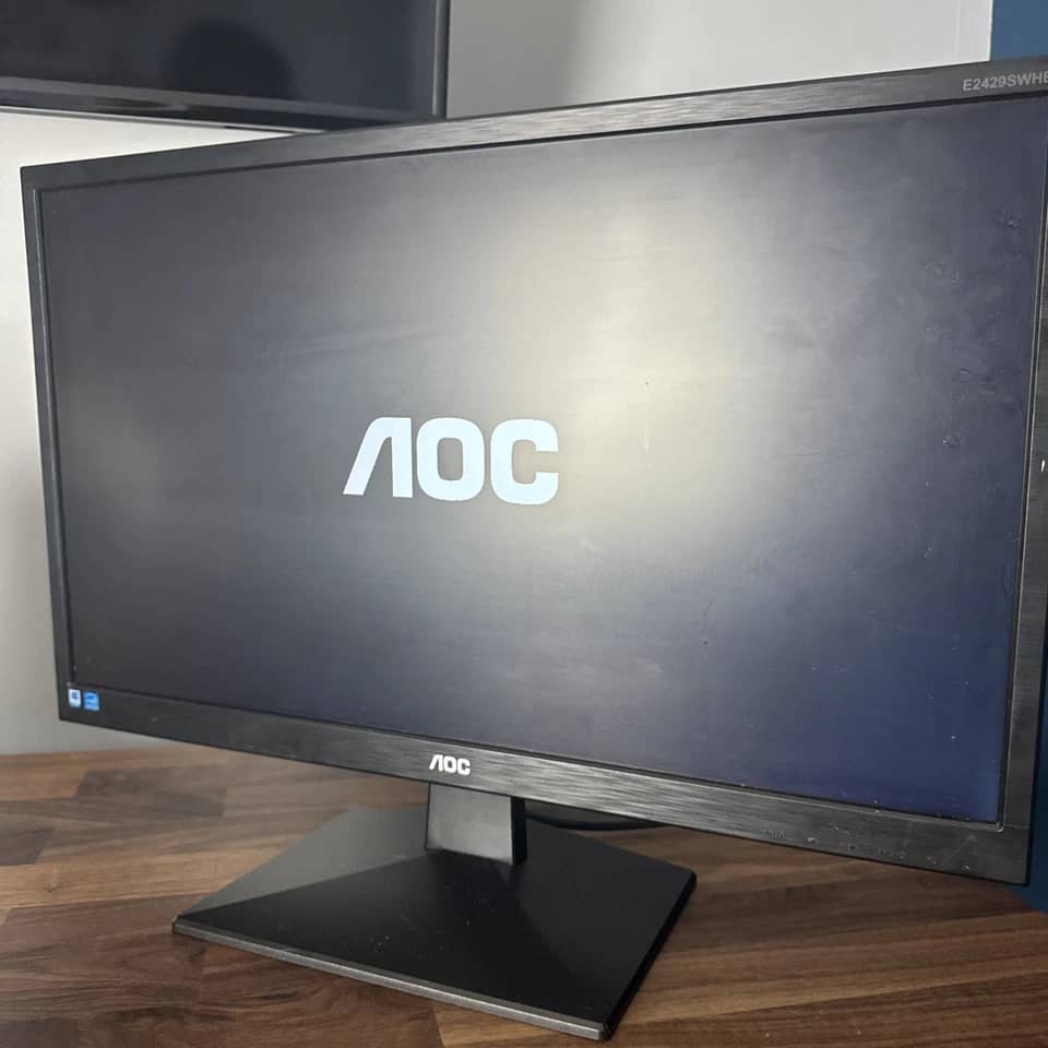AOC E242 Monitors