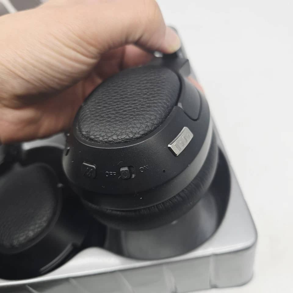 MEE audio Connect Headphones & Earbuds Black New