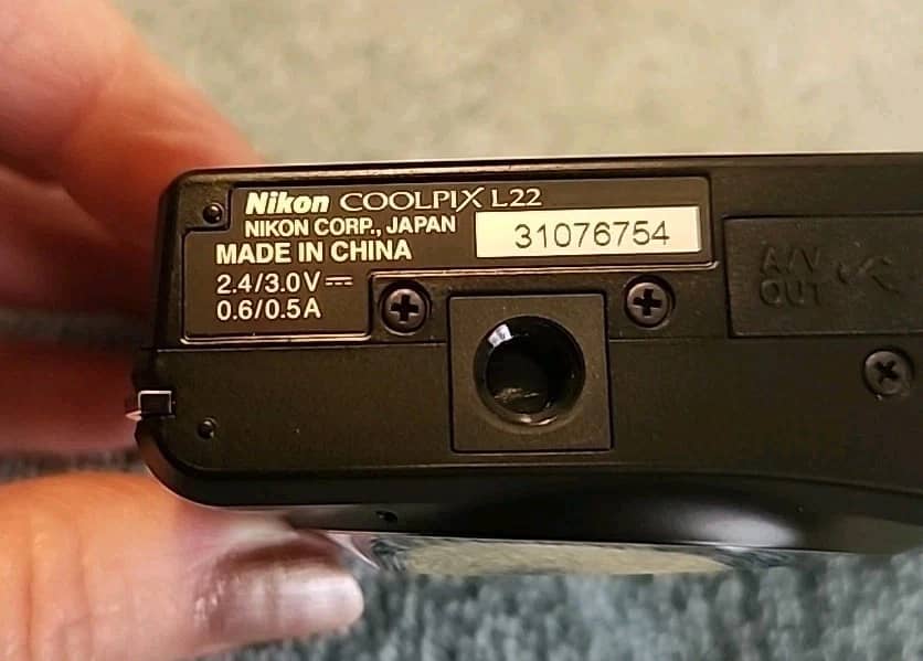 Nikon COOLPIX L22 Digital Cameras Silver New Body Only