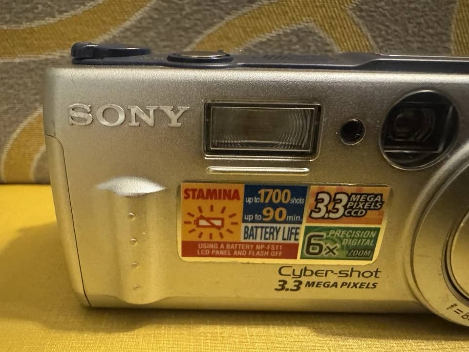 Sony DSC-P1 Cyber-shot Digital Cameras Silver New Body Only
