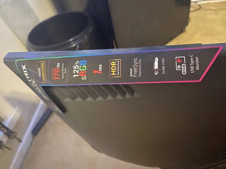 ASUS XG32VQ Monitors