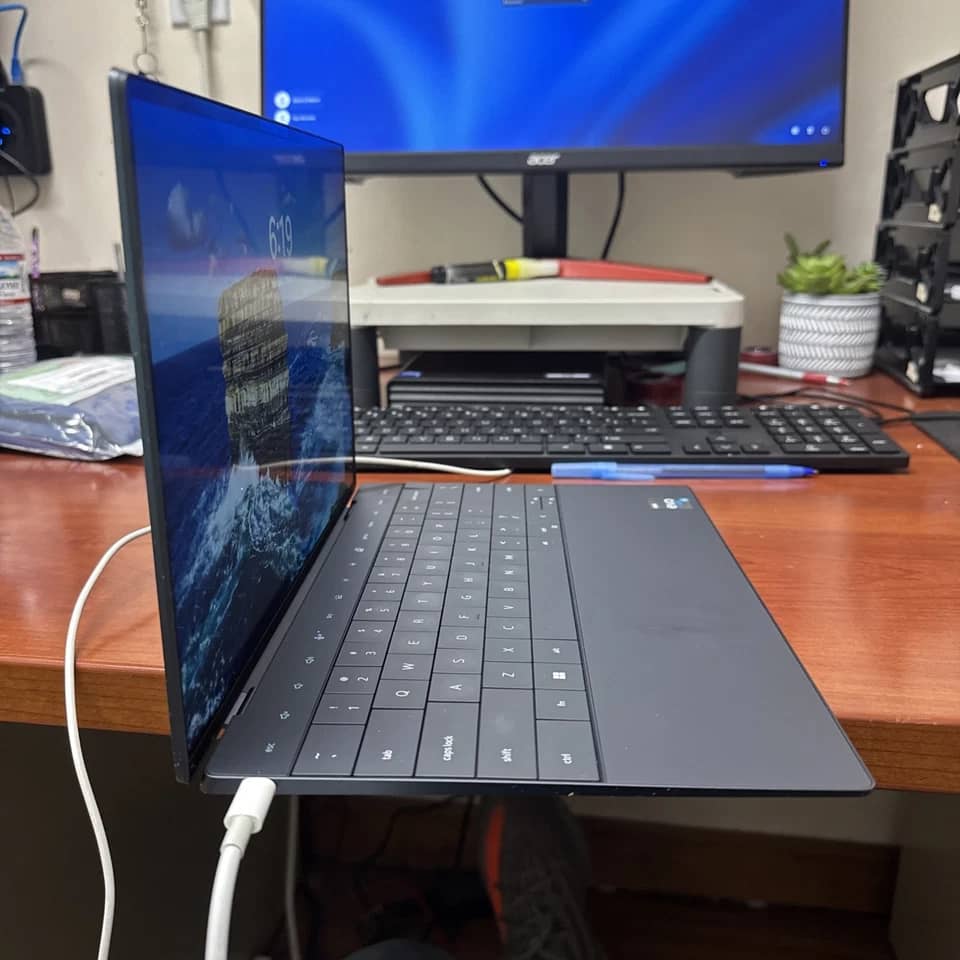Dell XPS 9320 Computers