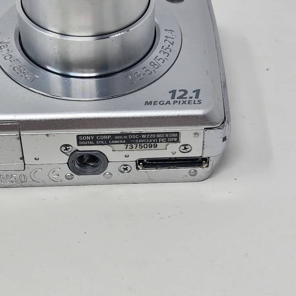 Sony DSC W220 Digital Cameras pink New Body Only