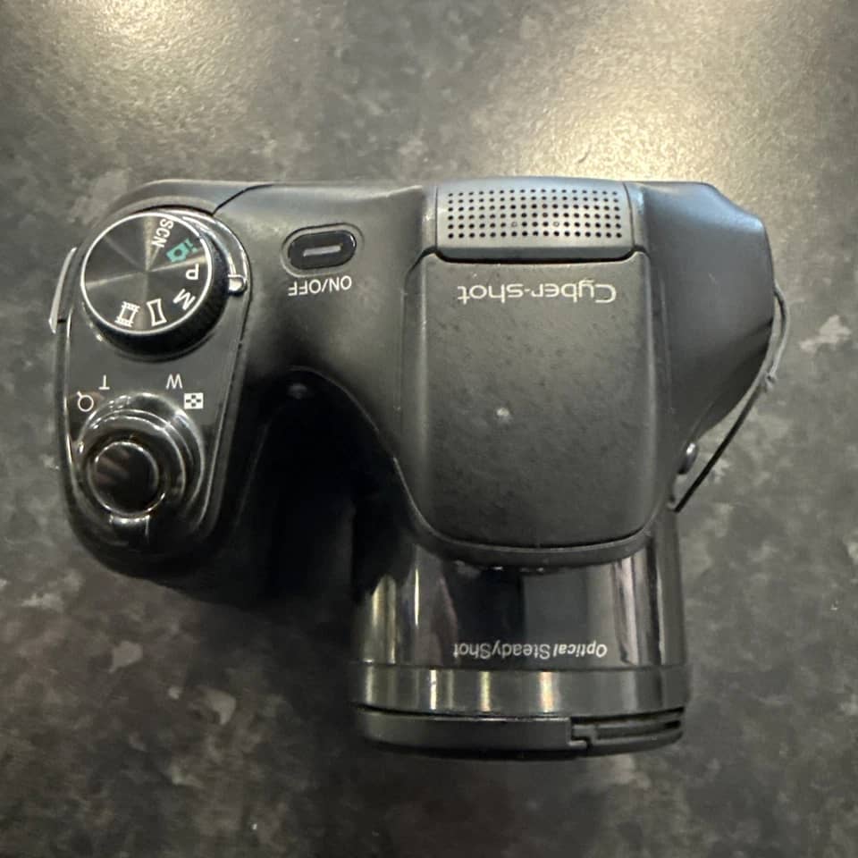 Sony DiMAGE A200 Digital Cameras