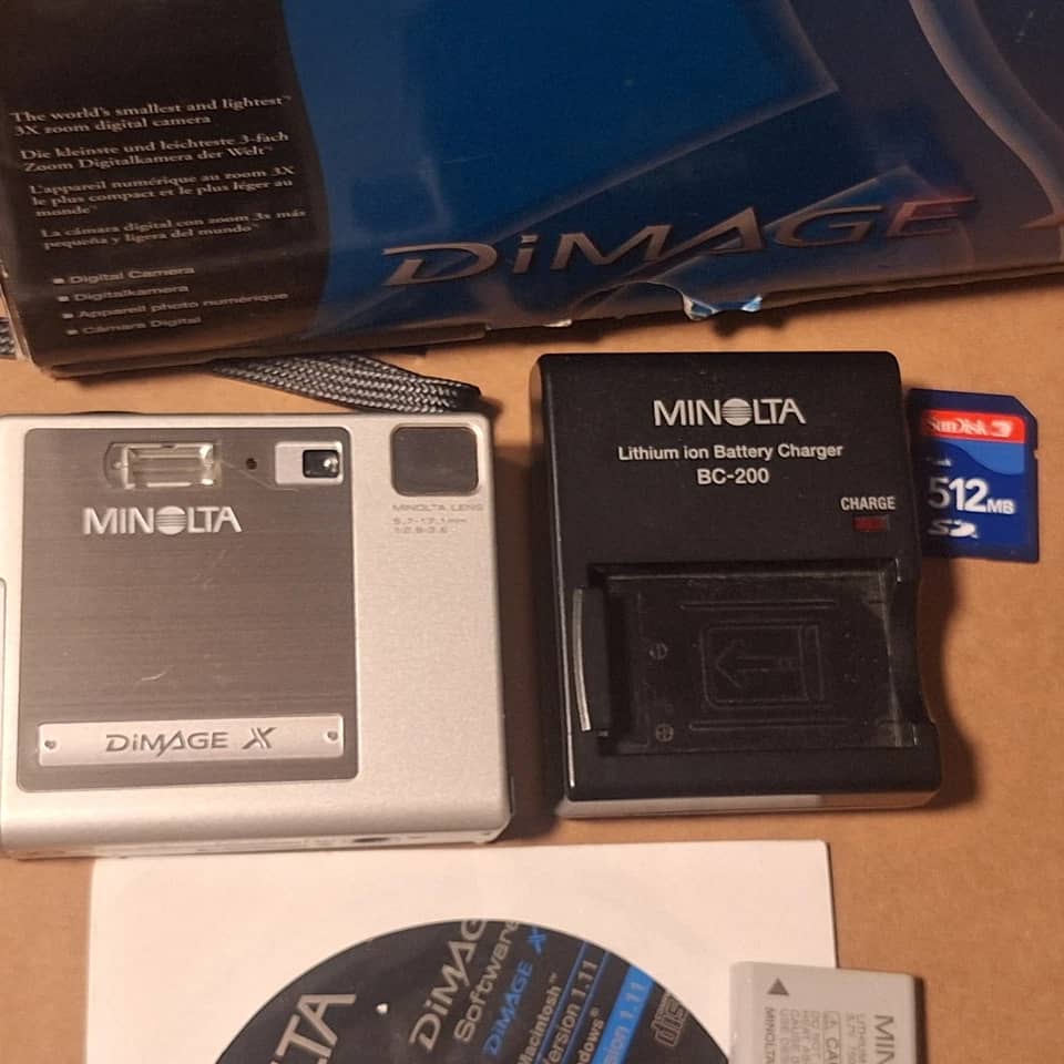 Minolta DiMAGE X Digital Cameras Silver Used - Good