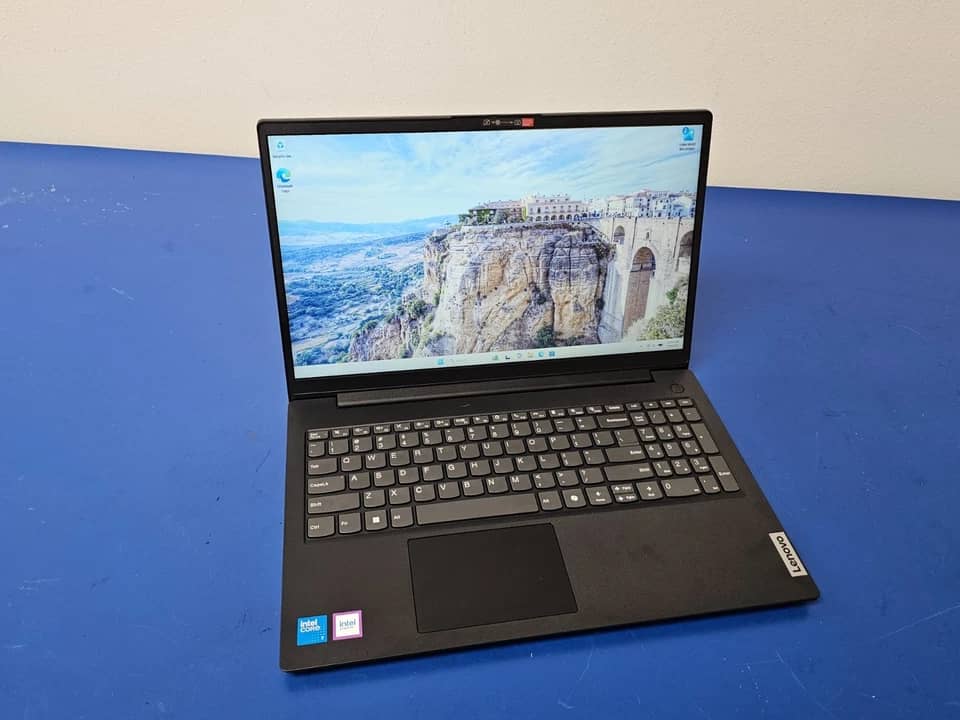 Lenovo V15 G5 Irl Computers 1TB 8GB New
