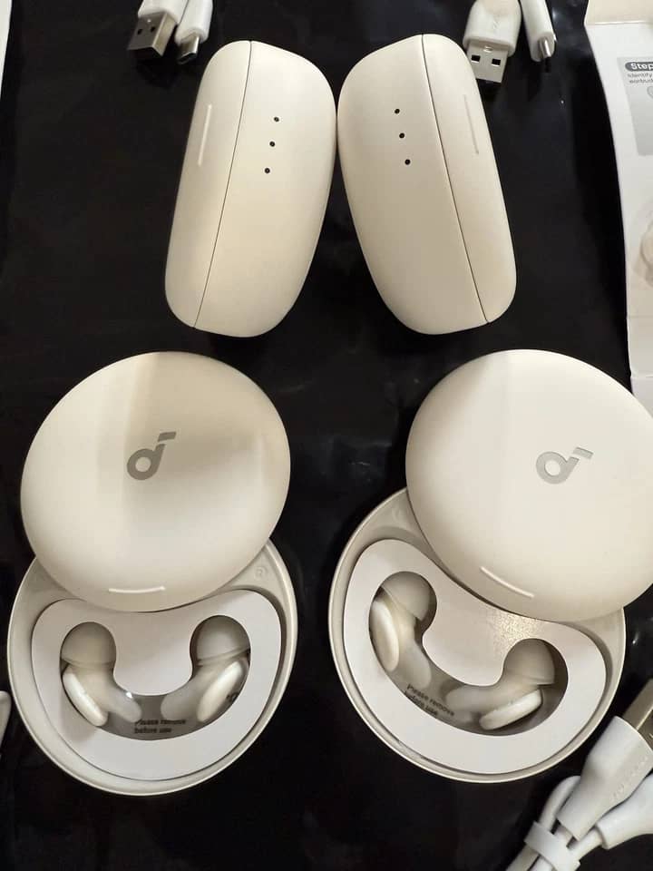 Soundcore Sleep A30 Headphones & Earbuds Green New