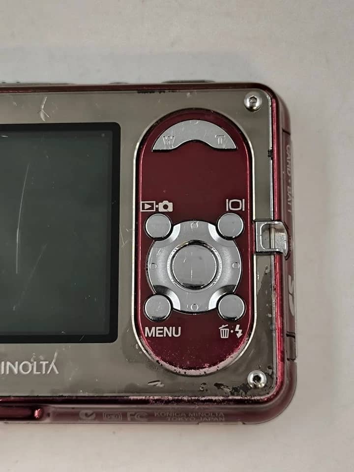 Minolta DiMAGE X Digital Cameras