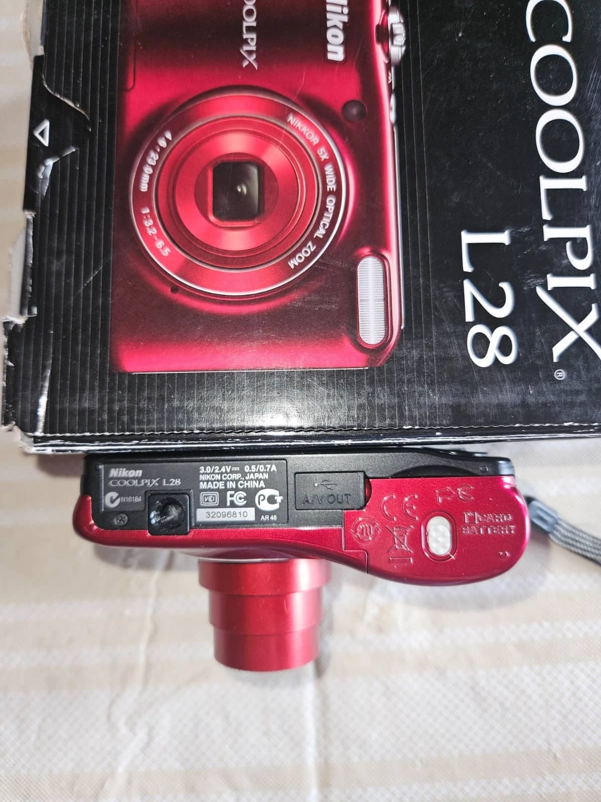 Nikon COOLPIX L28 Digital Cameras Red New Body Only